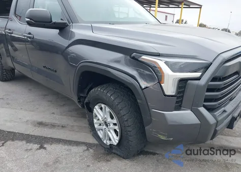 2024 Toyota Tundra Sr5 4Wd z USA, uszkodzony, nr VIN 5TFLA5DA5RX150944